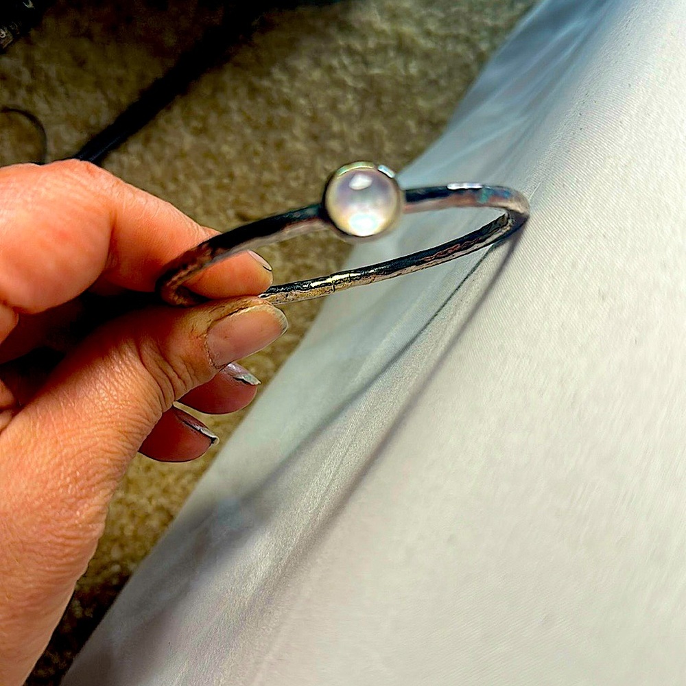 Ippolita Silver and White Bracelet with Modern Design